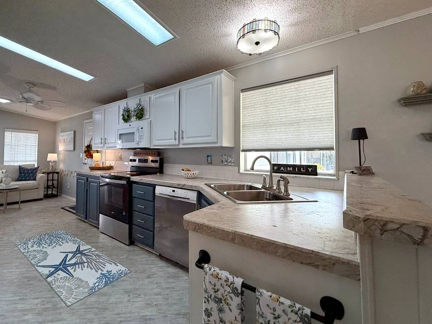 261 Gardenia Ln a Parrish, FL Mobile or Manufactured Home for Sale